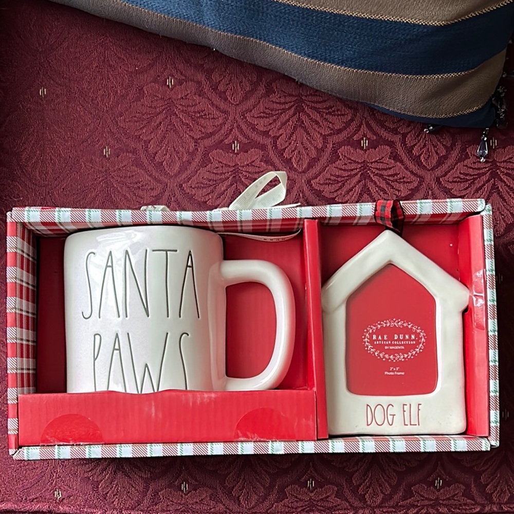 RAE DUNN Christmas Set